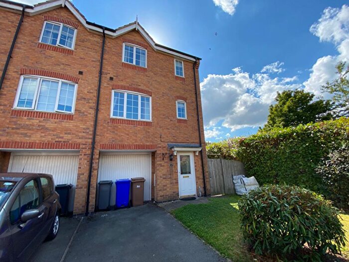 4 Bedroom Town House To Rent In Raleigh Close, Trent Vale, ST4