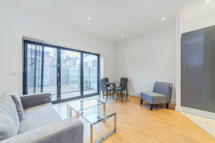 1 Bedroom Apartment To Rent In Manor Gardens, London, N7