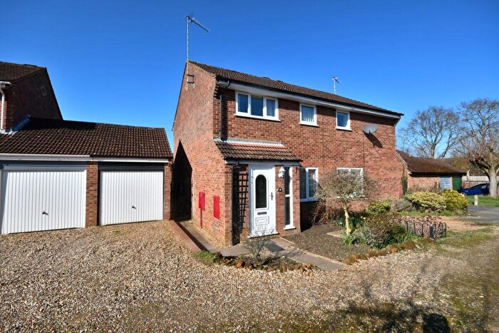 3 Bedroom Semi Detached House For Sale In Pingles Road, North Wootton, King's Lynn, PE30