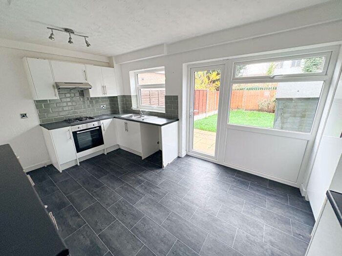 4 Bedroom Town House To Rent In Barnstaple Road, Southend-On-Sea, SS1