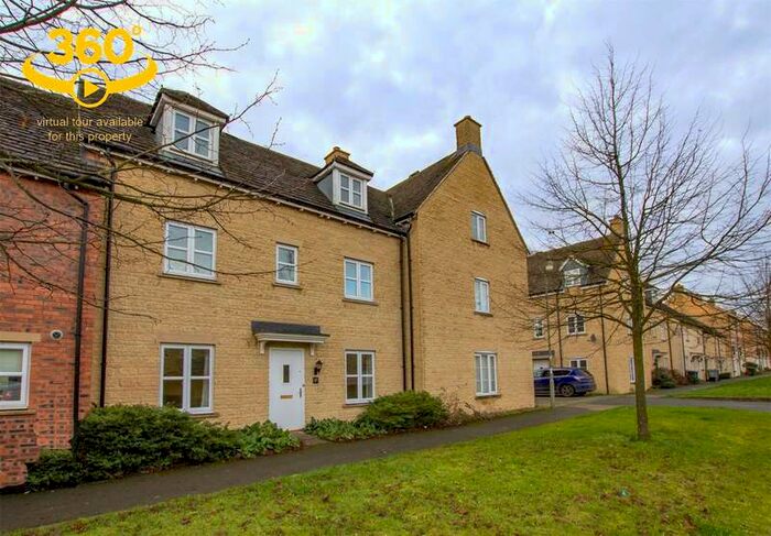 4 Bedroom Terraced House To Rent In Elmhurst Way, Carterton, Oxfordshire, OX18