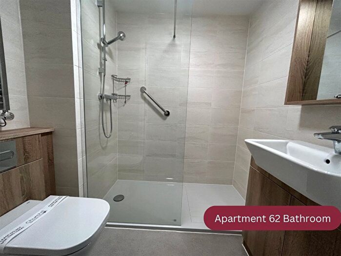 1 Bedroom Flat For Sale In Apartment, Riverain Lodge, Taunton, TA1