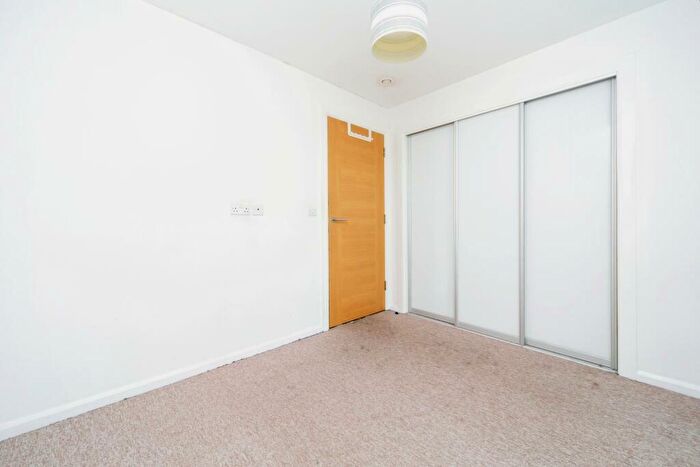 1 Bedroom Penthouse To Rent In Mann Island, L3