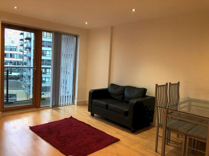 2 Bedroom Flat To Rent In Clarence House, The Boulevard, Leeds, West Yorkshire, LS10
