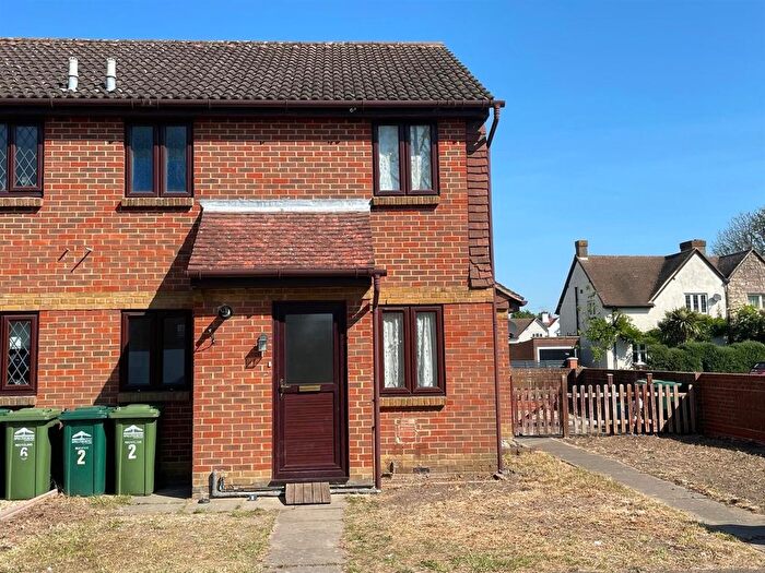 1 Bedroom End Of Terrace House To Rent In Dutch Barn Close, Stanwell, TW19