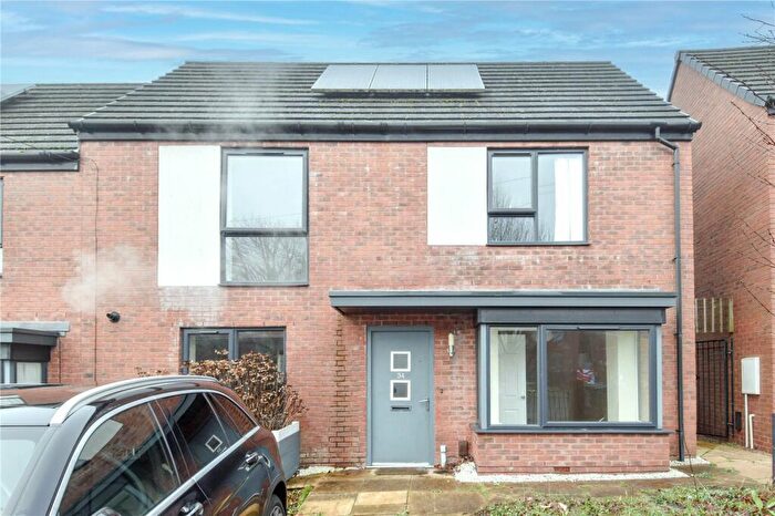 3 Bedroom Semi-Detached House To Rent In Raven Hays Road, Birmingham, West Midlands, B31