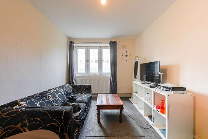 1 Bedroom Flat For Sale In Maryon Road, Charlton, London, SE7