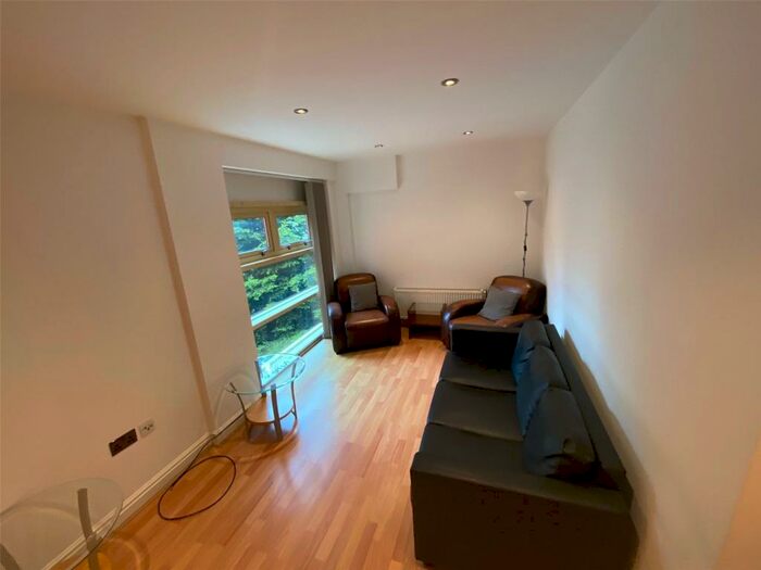 2 Bedroom Apartment To Rent In Fitzwilliam Court, Anson Road, Manchester, M14