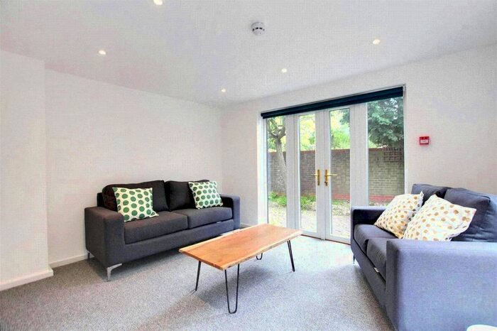 Property To Rent In Shetland Court, Worthing, West Sussex, BN13