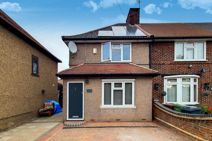 2 Bedroom End Of Terrace House To Rent In Goresbrook Road, Dagenham, RM9