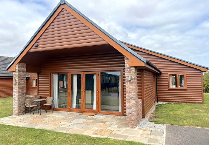 2 Bedroom Lodge For Sale In Hull, HU12