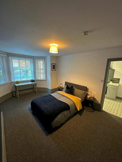 1 Bedroom Flat To Rent In Princess Royal Terrace, Scarborough, YO11