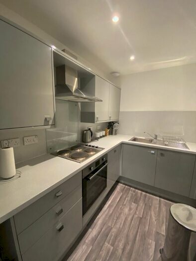 5 Bedroom Flat To Rent In Castle Street, City Centre, Dundee, DD1