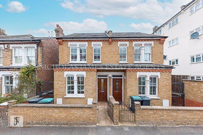 3 Bedroom Terraced House To Rent In Boyton Road, Hornsey, N8