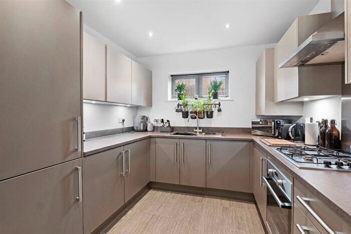 1 Bedroom Flat For Sale In Brookside Terrace, The Lane, Worcester, WR1
