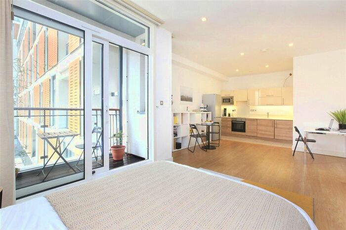 Studio To Rent In Cornell Square, Nine Elms, SW8