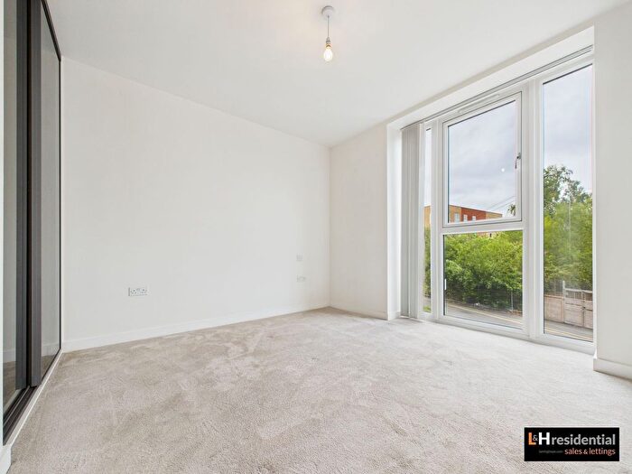 1 Bedroom Flat For Sale In Station Road, Millar House, WD6