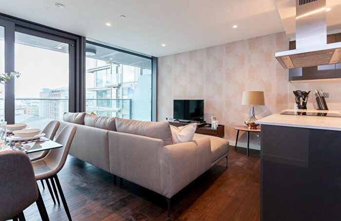 2 Bedroom Apartment To Rent In Royal Mint Street, Tower Hill, London, E1