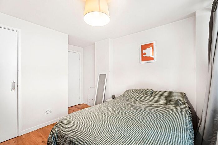 1 Bedroom Flat For Sale In Cremer Street, London, E2