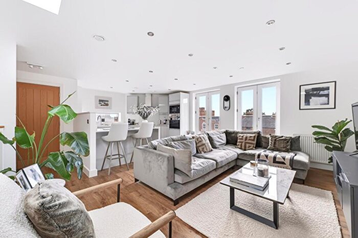 2 Bedroom Apartment For Sale In Volunteer Street, Chester, CH1