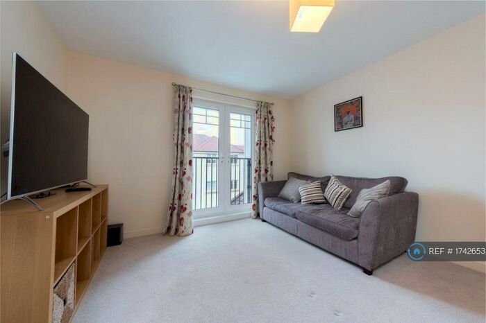 1 Bedroom Flat To Rent In Nursery View House, Morden, SM4
