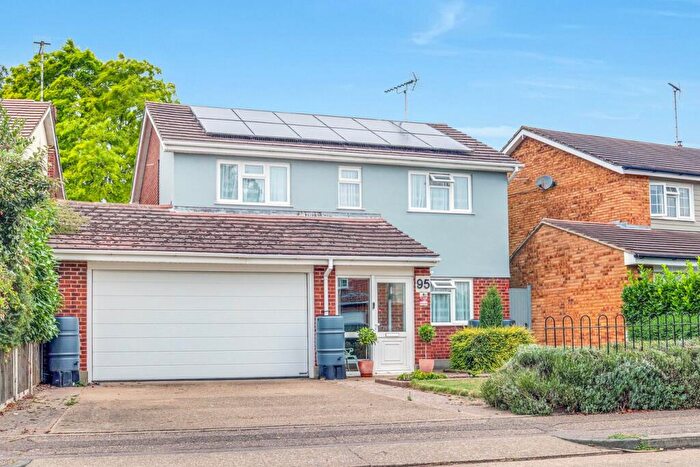 4 Bedroom Detached House For Sale In Bishopsteignton, Shoeburyness, SS3