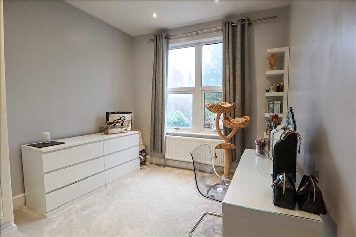 2 Bedroom Flat To Rent In Brighton Road, Purley, CR8