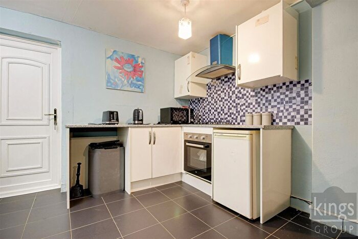 4 Bedroom Terraced House For Sale In Warren Close, Edmonton, N9