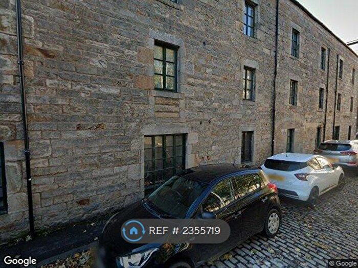 2 Bedroom Flat To Rent In Yardheads, Edinburgh, EH6