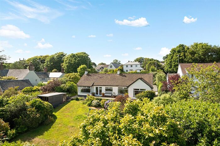 4 Bedroom Detached Bungalow For Sale In Manaccan, Helston, TR12