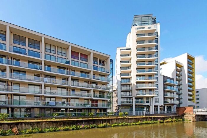 2 Bedroom Apartment To Rent In Ursula Gould Way, E14