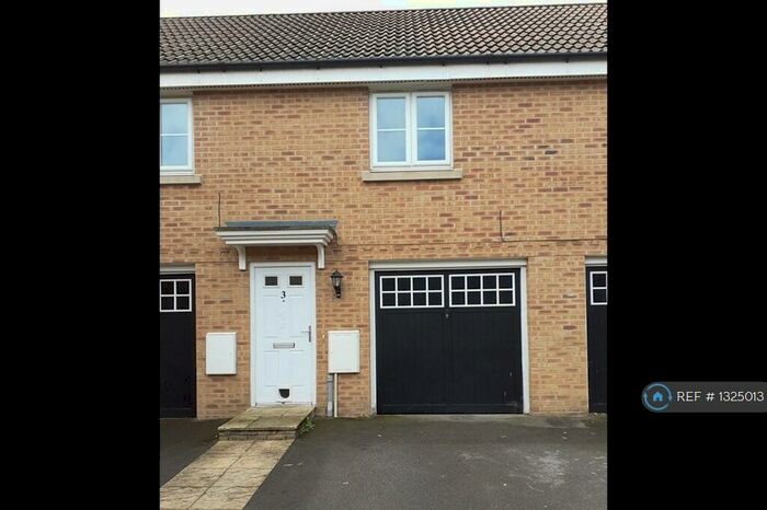 2 Bedroom Flat To Rent In Wilkins Gardens, Bournemouth, BH8