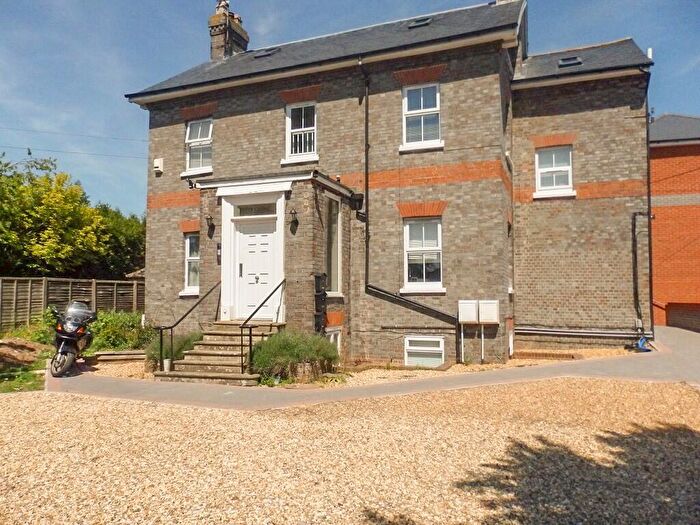 1 Bedroom Flat To Rent In Station Road, Thatcham, Berkshire, RG19