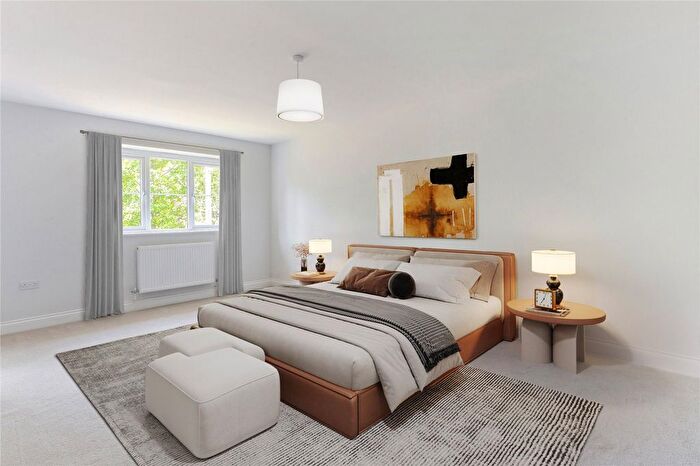 4 Bedroom Detached House For Sale In Long Hill Road, Ascot, Berkshire, SL5