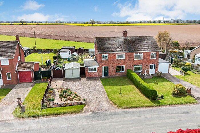 3 Bedroom Semi-Detached House For Sale In The Common, Freethorpe, Norwich, NR13