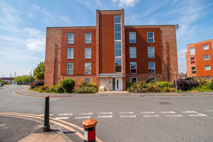 2 Bedroom Flat For Sale In Pavilion Close, Leicester, Leicestershire, LE2