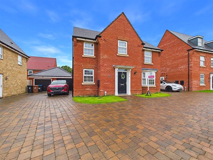 4 Bedroom Detached House For Sale In Sinderby Lane, Nunthorpe, TS7