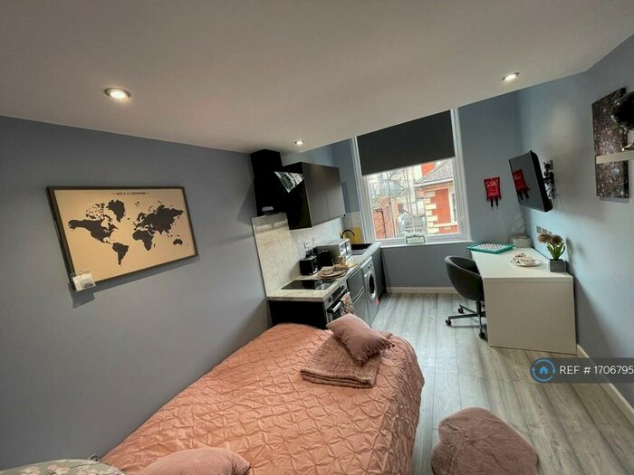 Studio To Rent In Broad Street, Nottingham, NG1