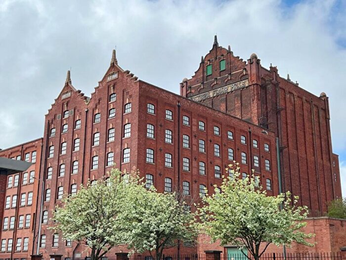 1 Bedroom Flat For Sale In Victoria Court, Grimsby, DN31