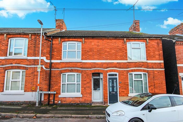 3 Bedroom Terraced House To Rent In Robinson Road, Rushden, NN10
