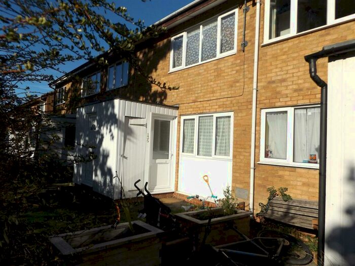 2 Bedroom Apartment To Rent In Redbridge, Stantonbury, Milton Keynes, MK14
