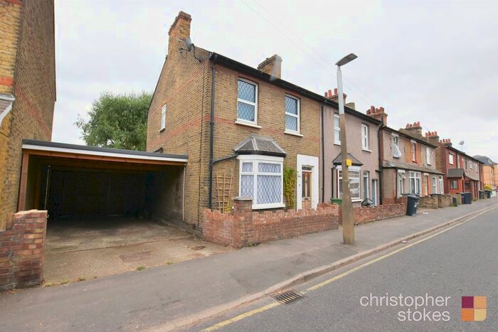 3 Bedroom Semi-Detached House To Rent In Cadmore Lane, Cheshunt, Waltham Cross, EN8