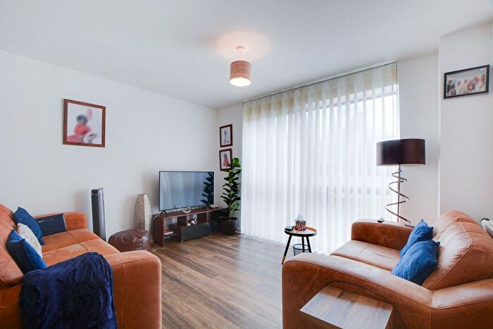 1 Bedroom Flat For Sale In North Avenue, Clarendon Park, Leicester, LE2