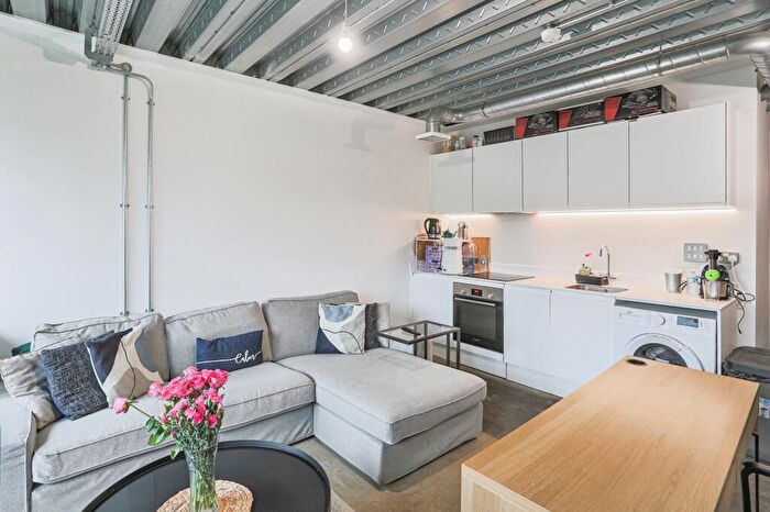 1 Bedroom Flat For Sale In Aire Lofts, Happy Walk, Leeds, West Yorkshire, LS9