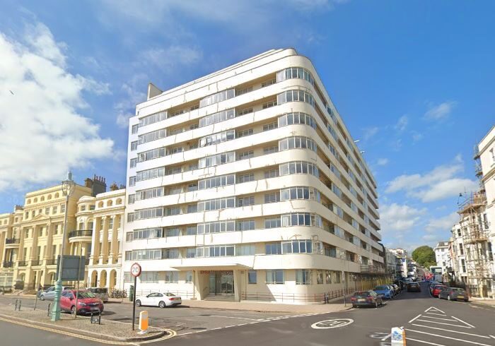 1 Bedroom Flat For Sale In Embassy Court, Kings Road, Brighton, East Sussex, BN1
