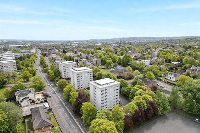 2 Bedroom Flat For Sale In St. Andrews Drive, Pollokshields, Glasgow, G41