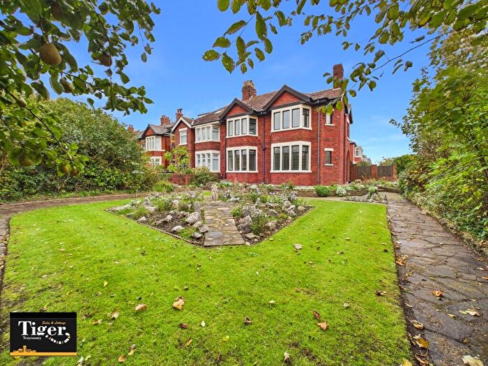 4 Bedroom Semi-Detached House For Sale In Lytham Road, Blackpool, FY4