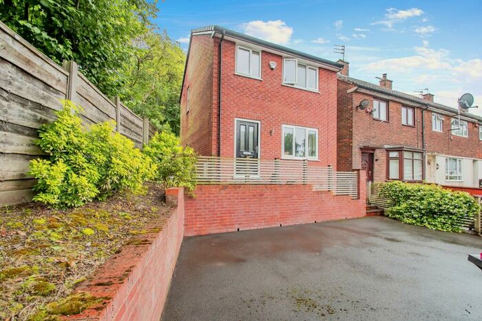3 Bedroom Detached House To Rent In Linksway, Swinton, M27