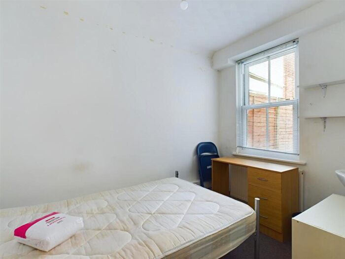 4 Bedroom Terraced House To Rent In Hollingdean Road, Brighton, BN2