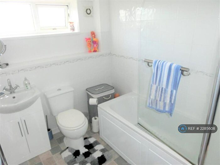 3 Bedroom Terraced House To Rent In Haywood Road, Birmingham, B33